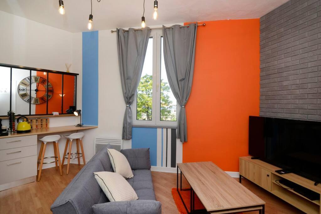 Апартаменти L'Accueil En Quai/T2/Gare/Wi-Fi Ангулем Екстер'єр фото